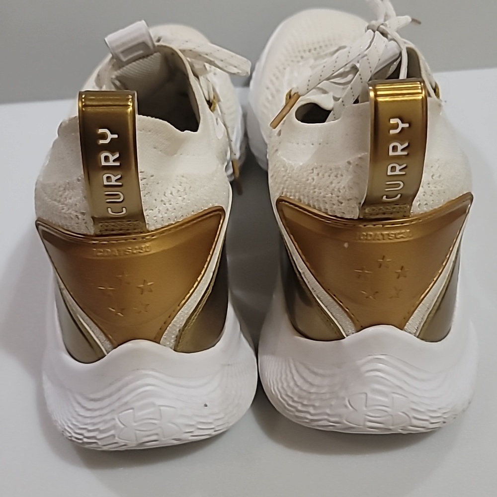Curry Under Armor Flow 8 Sneakers w/ Gold Accents Size 12 M 13.5 W US EU 46 - Picture 4 of 16
